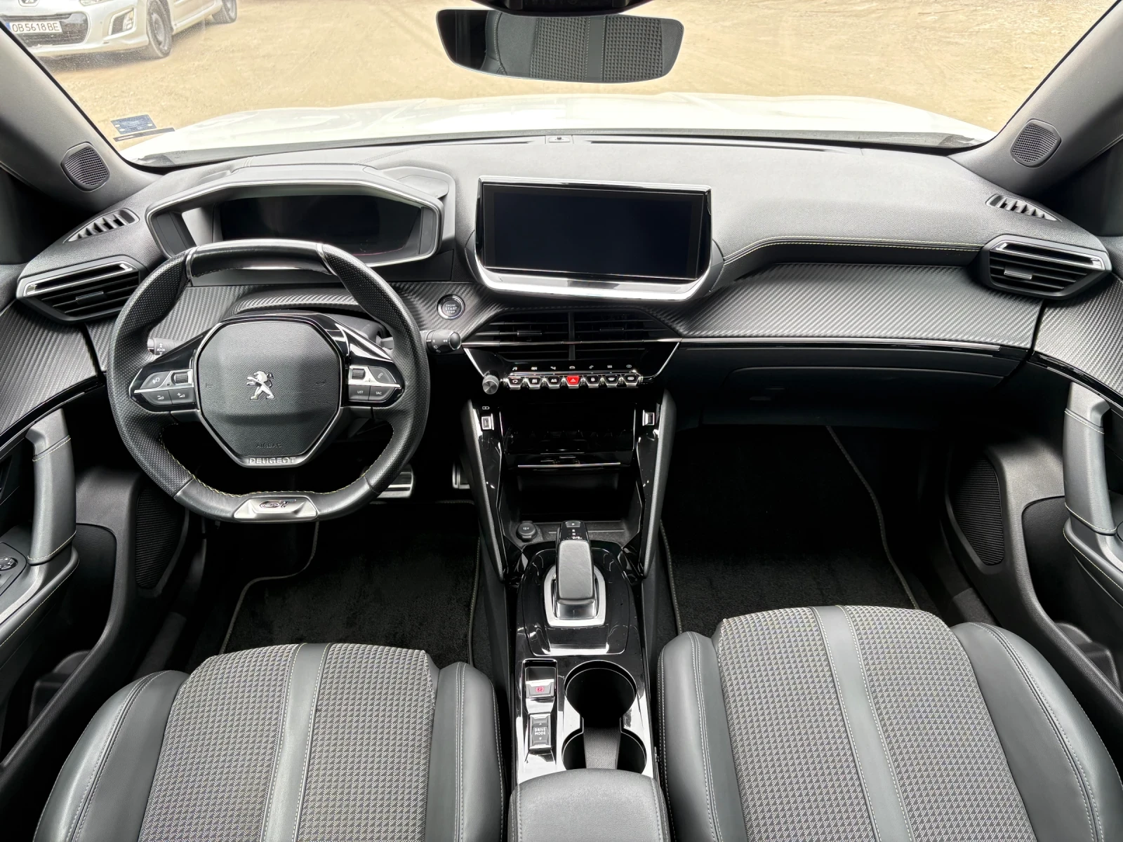 Peugeot 2008 GT Line 52kwh, снимка 10 - Автомобили и джипове - 55432583