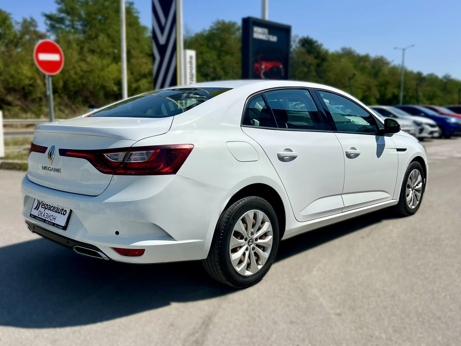 Renault Megane 1.3 TCe / 140к.с. / Life, снимка 4 - Автомобили и джипове - 55804078