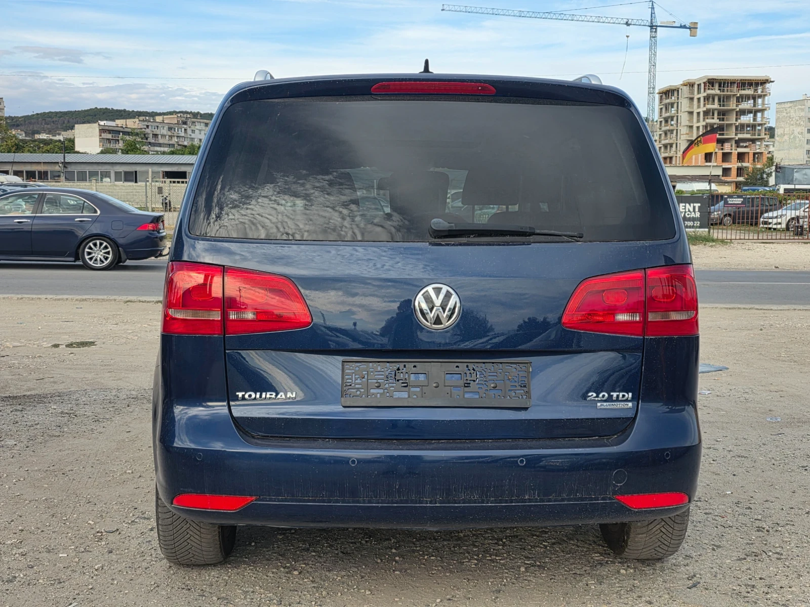 VW Touran 2.0 TDI, снимка 5 - Автомобили и джипове - 56248253
