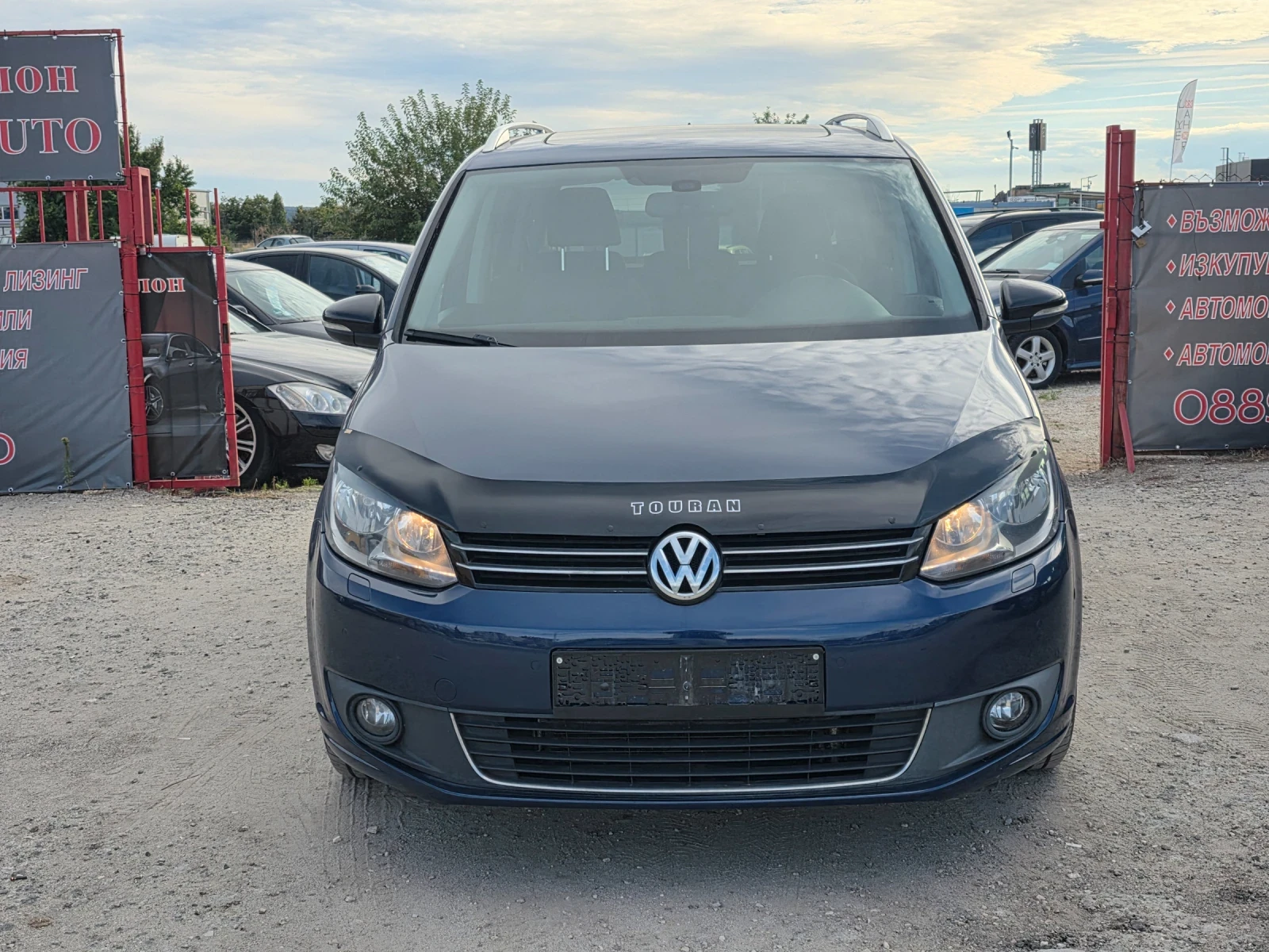 VW Touran 2.0 TDI, снимка 2 - Автомобили и джипове - 56248253