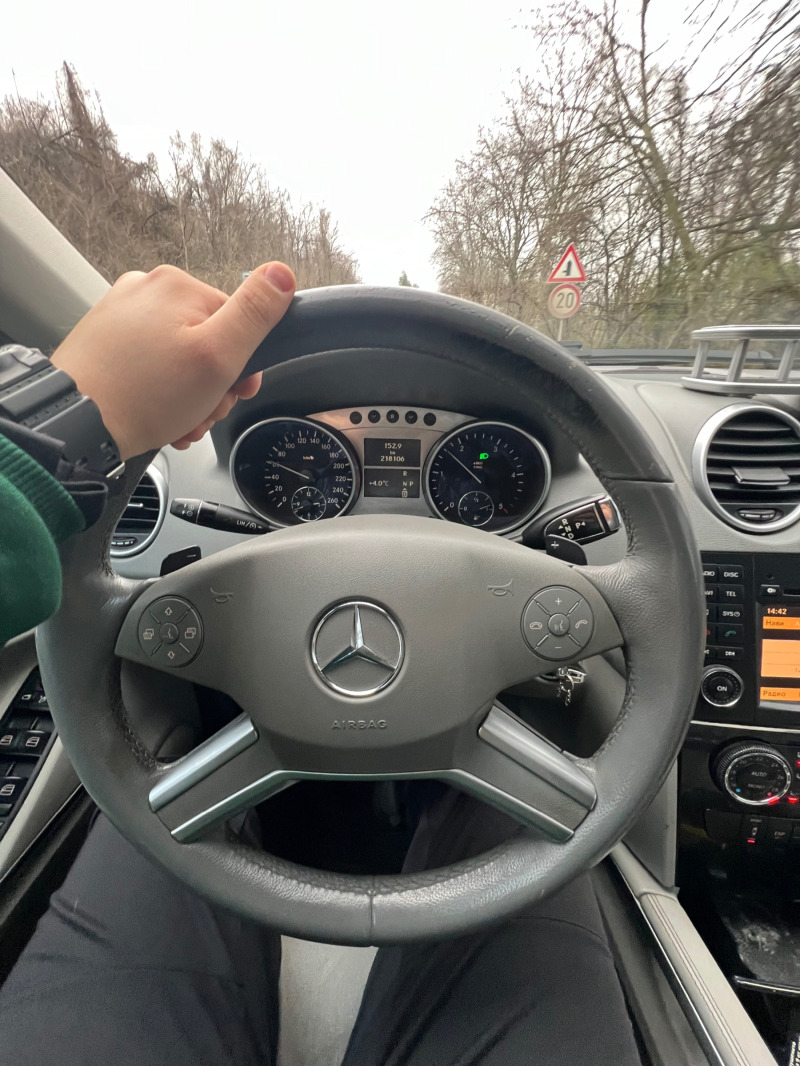 Mercedes-Benz ML 350, снимка 3 - Автомобили и джипове - 45845023