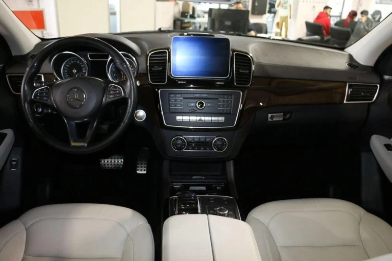 Mercedes-Benz GLE 43 AMG COUPE* ПАМЕТ* 4 ПОДГРЕВА* 360 КАМЕРА* ПАНОРАМА, снимка 8 - Автомобили и джипове - 53079226