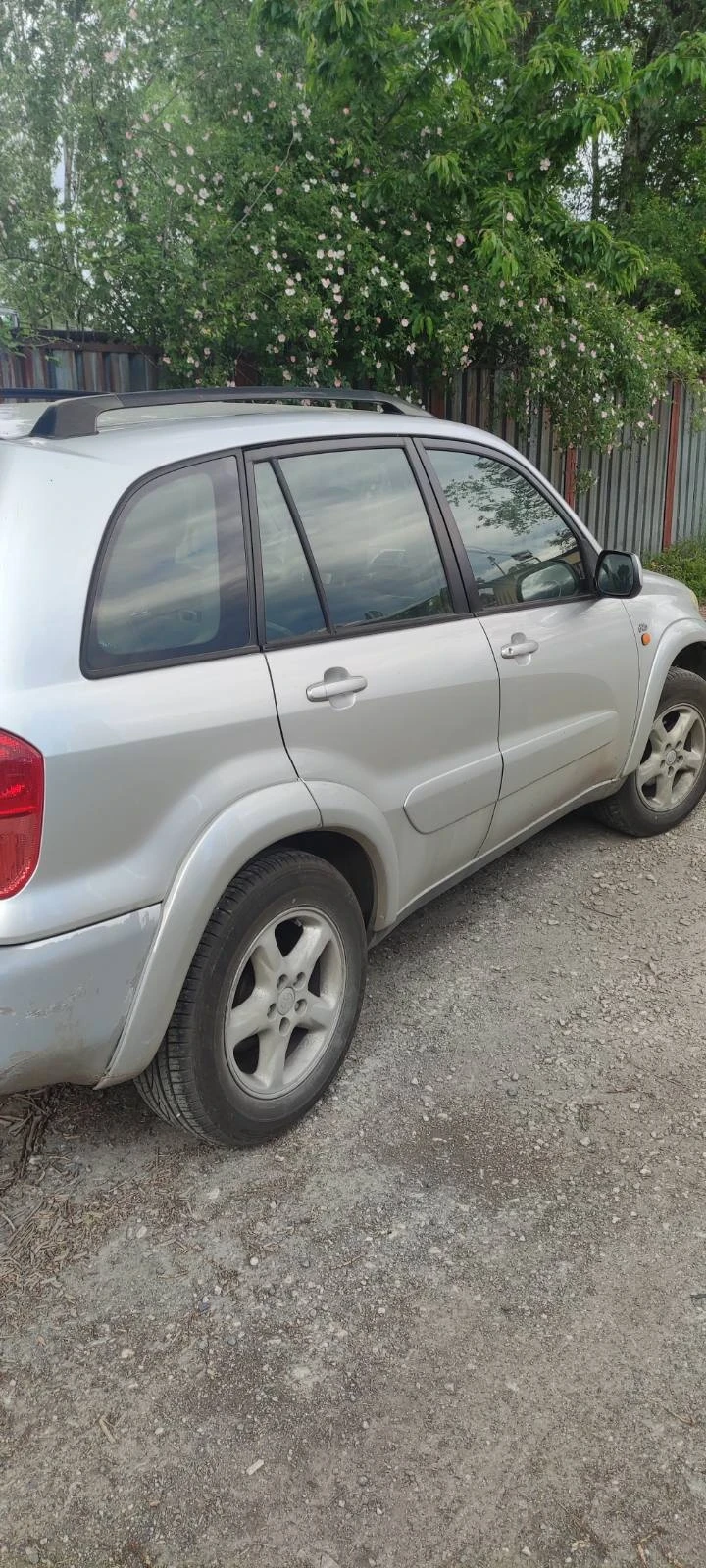 Toyota Rav4  - изображение 7