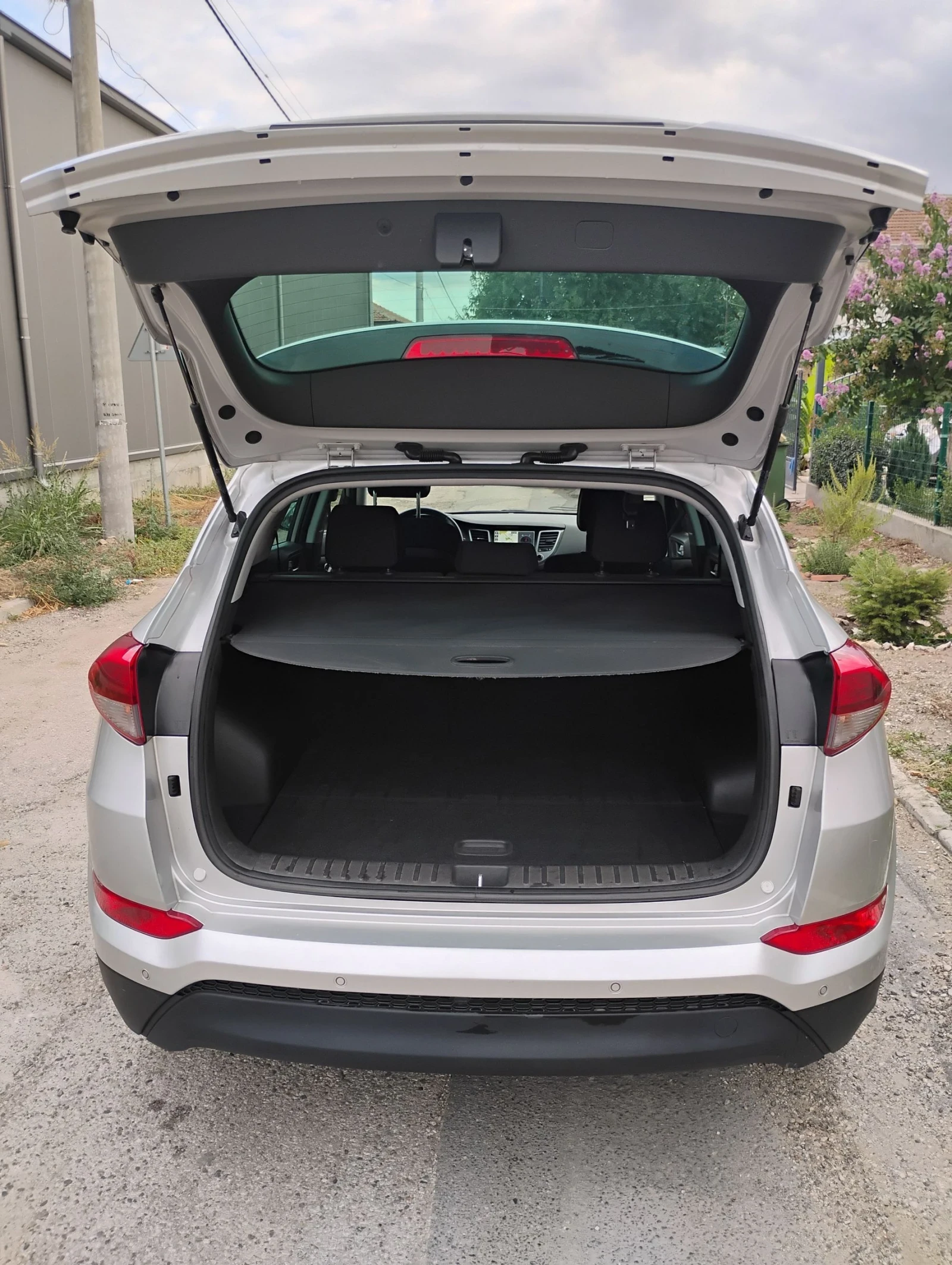 Hyundai Tucson 1, 7crdi Xpossible/Navi/Keyless  - изображение 6
