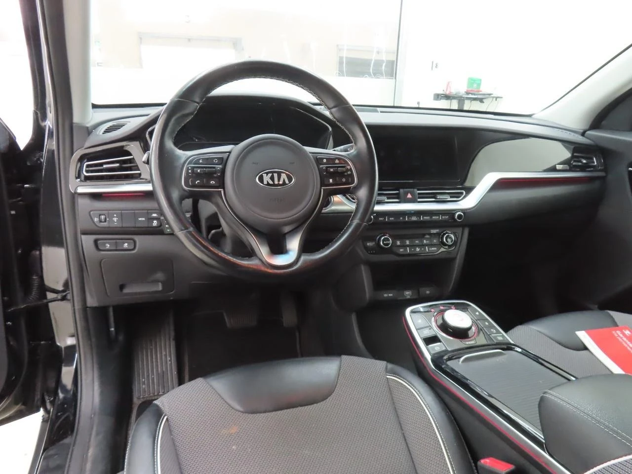 Kia Niro 65KWh DYNAMIC LINE /KIA CONNECT/2020, снимка 8 - Автомобили и джипове - 53156426
