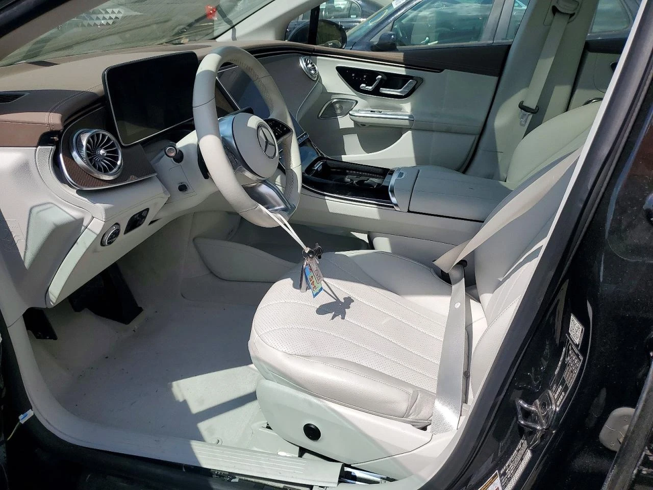 Mercedes-Benz EQE Sedan 350 4Matic, снимка 7 - Автомобили и джипове - 54144075