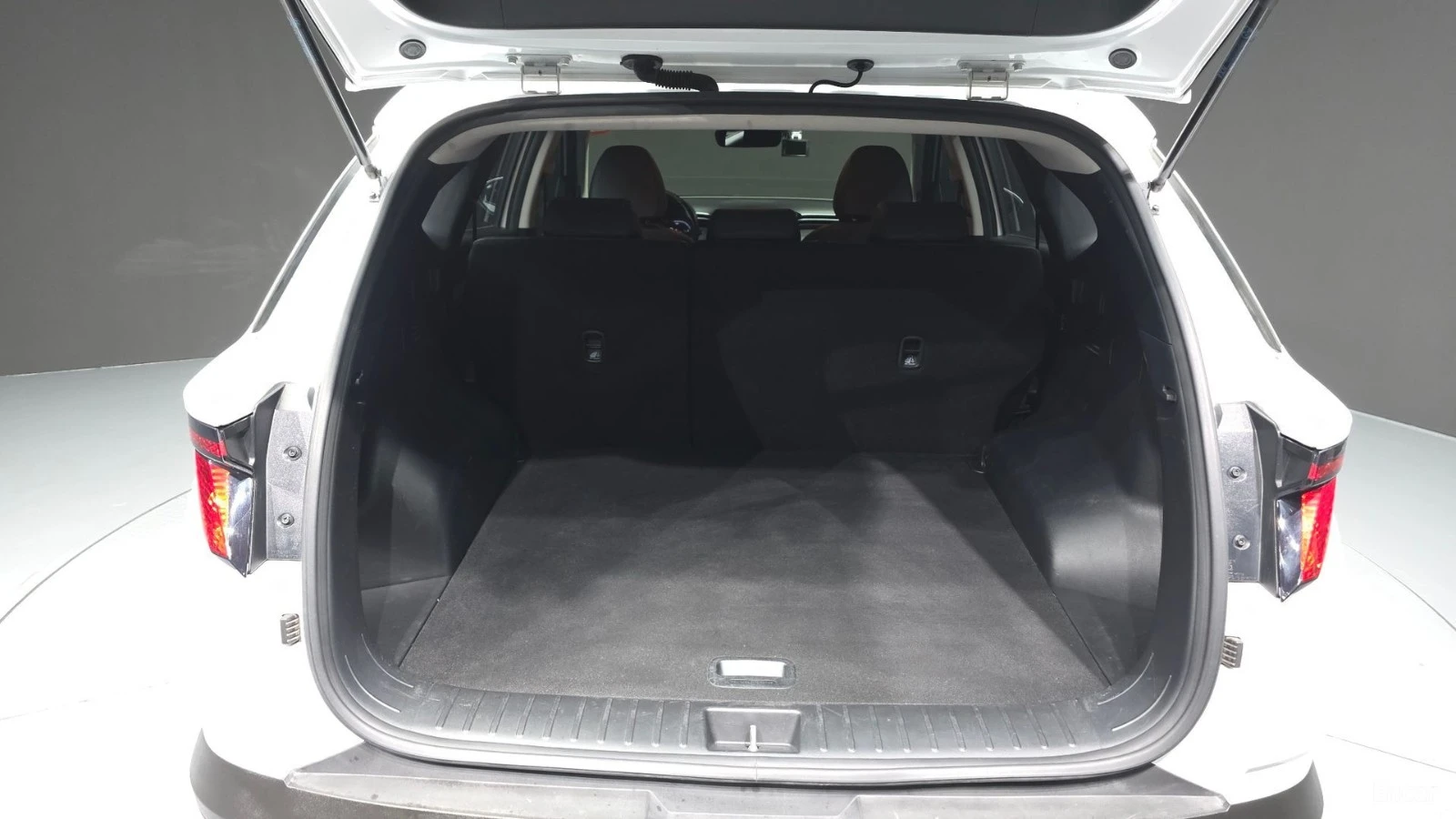 Hyundai Tucson HYBRID* LANE* DISTRO* ПОДГРЕВ* ОБДУХ, снимка 17 - Автомобили и джипове - 55492806