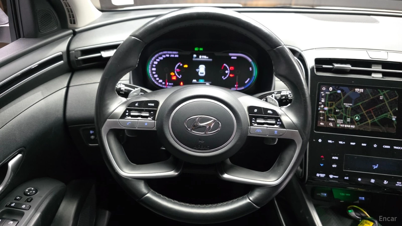 Hyundai Tucson HYBRID* LANE* DISTRO* ПОДГРЕВ* ОБДУХ, снимка 9 - Автомобили и джипове - 55492806