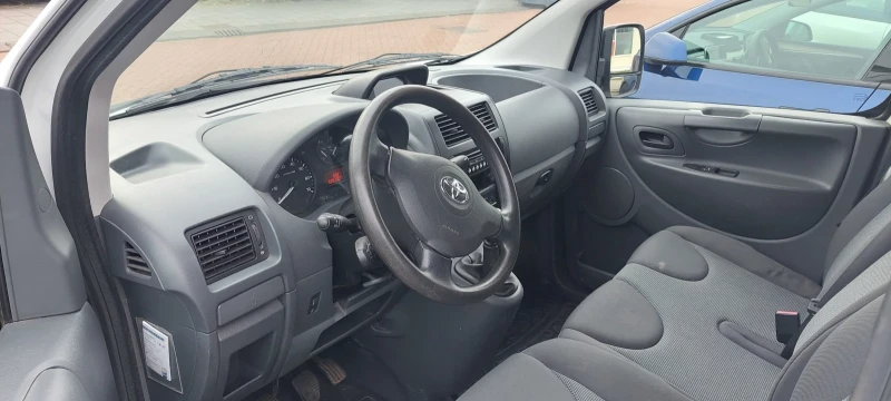Toyota Proace 39200 км., снимка 8 - Бусове и автобуси - 52556677