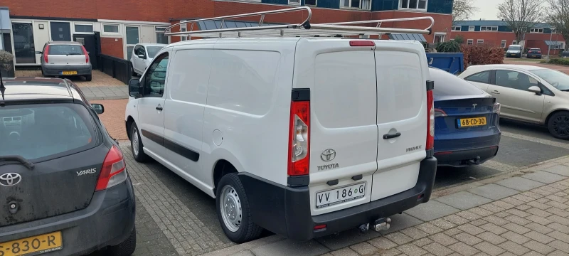 Toyota Proace 39200 км., снимка 7 - Бусове и автобуси - 52556677