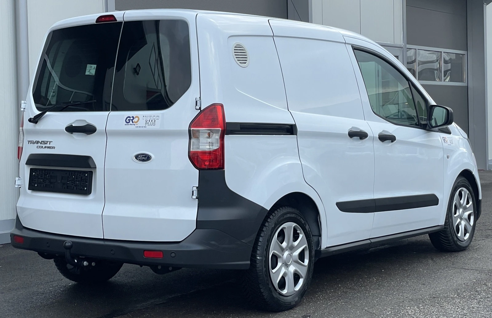 Ford Transit Courier  - изображение 5