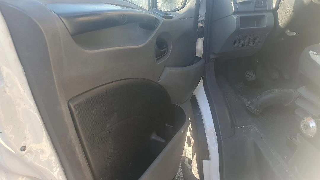 Iveco Daily 35C15 3.0L 150КС ЩЕТА от късо съединение - изображение 10