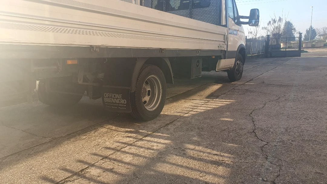 Iveco Daily 35C15 3.0L 150КС ЩЕТА от късо съединение - изображение 5