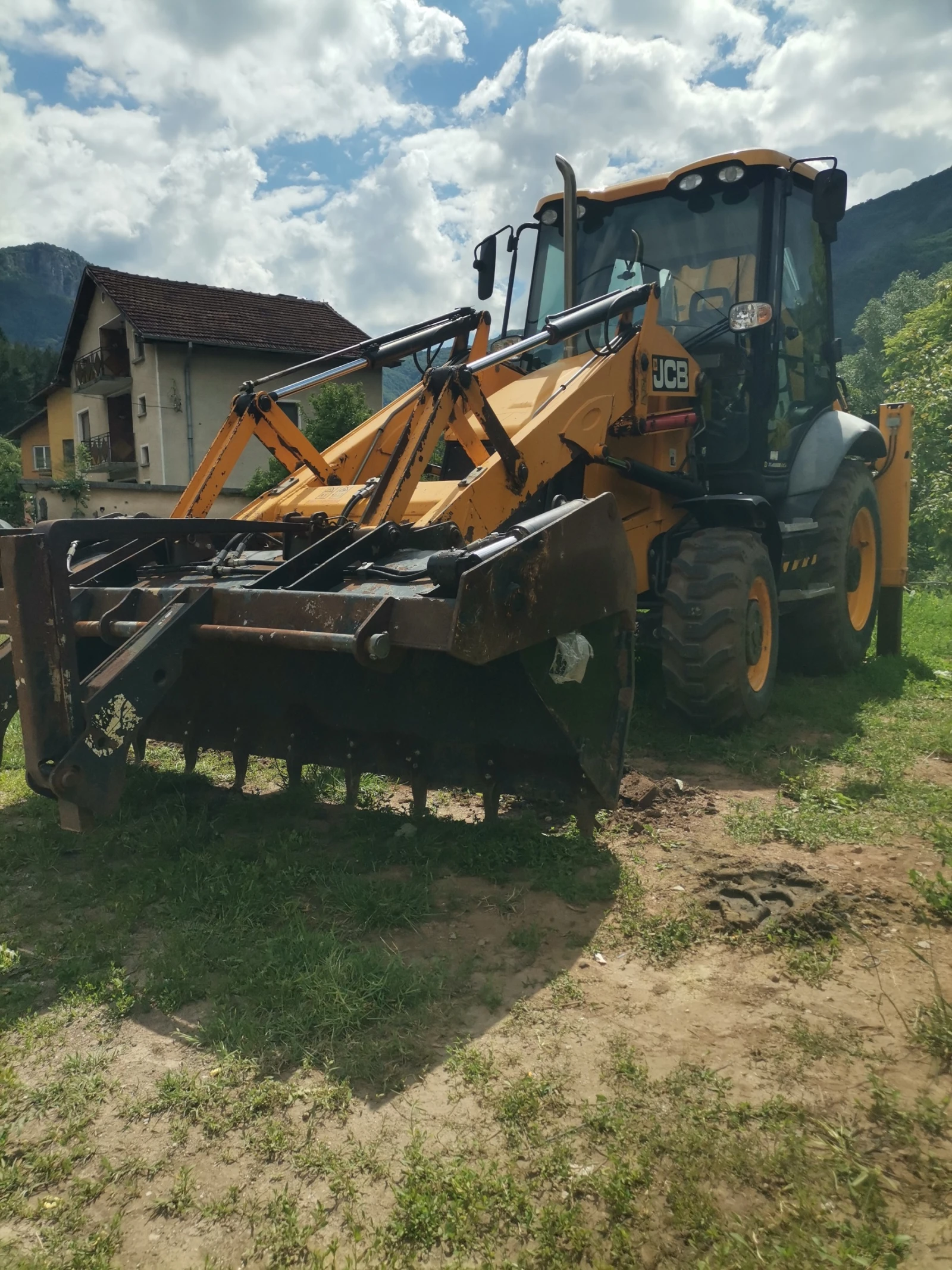 Багер JCB 3CX - изображение 2
