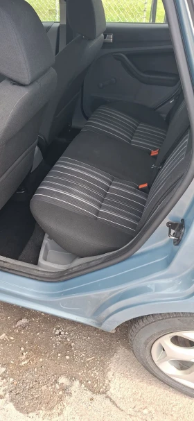 Ford Focus 1.6 TDCI 110к.с обслужен на 165000км, снимка 8