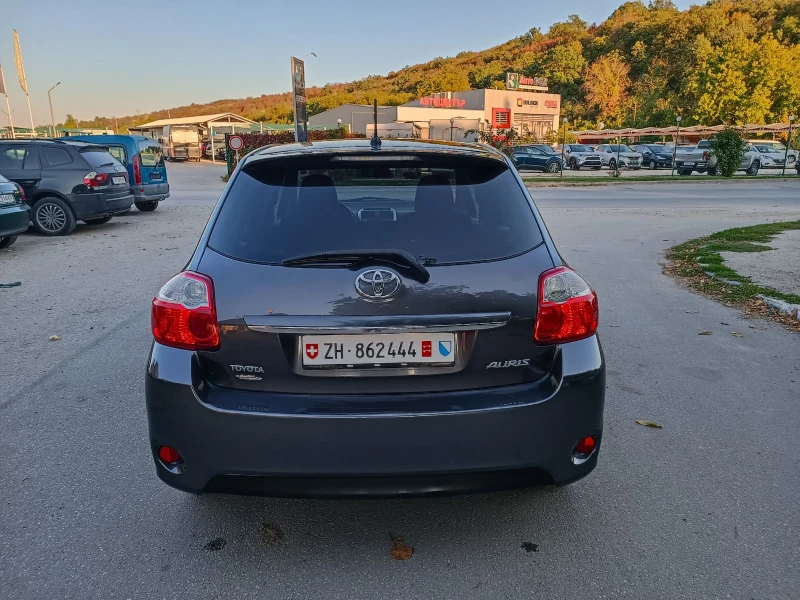 Toyota Auris 1.8i-147кс-ШВЕЙЦАРИЯ-РЪЧКА-6ск-FACELIFT, снимка 4 - Автомобили и джипове - 47382447