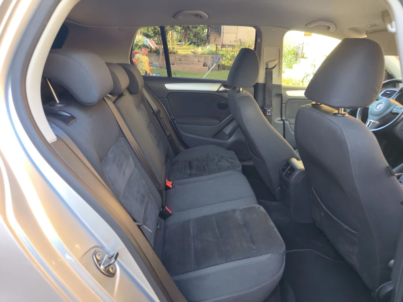 VW Golf 1.6 bifuel, снимка 12 - Автомобили и джипове - 47781057