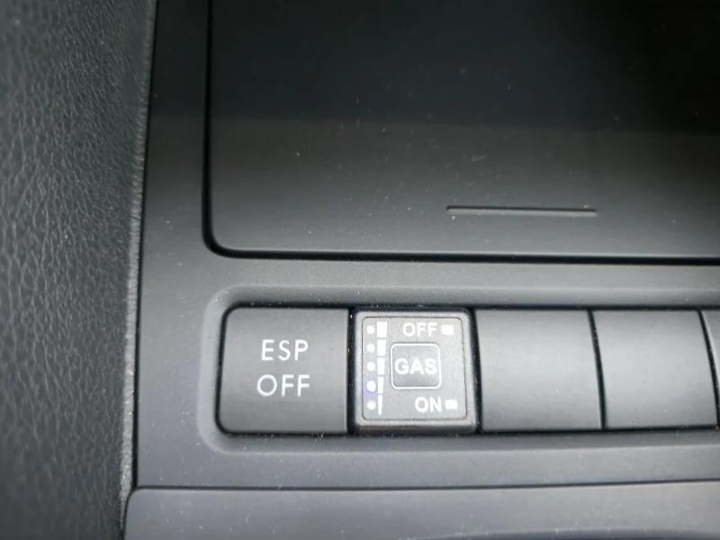 VW Golf 1.6 bifuel, снимка 11 - Автомобили и джипове - 47781057