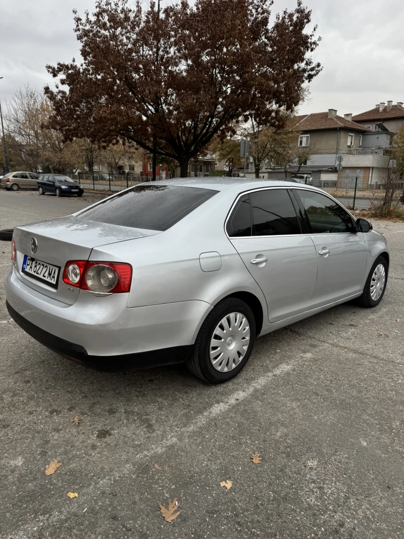 VW Jetta, снимка 5 - Автомобили и джипове - 47944289