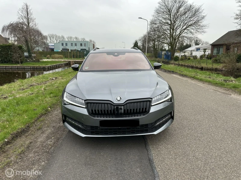 Skoda Superb Combi 2.0 TSI Sportline Business, снимка 1 - Автомобили и джипове - 48391765