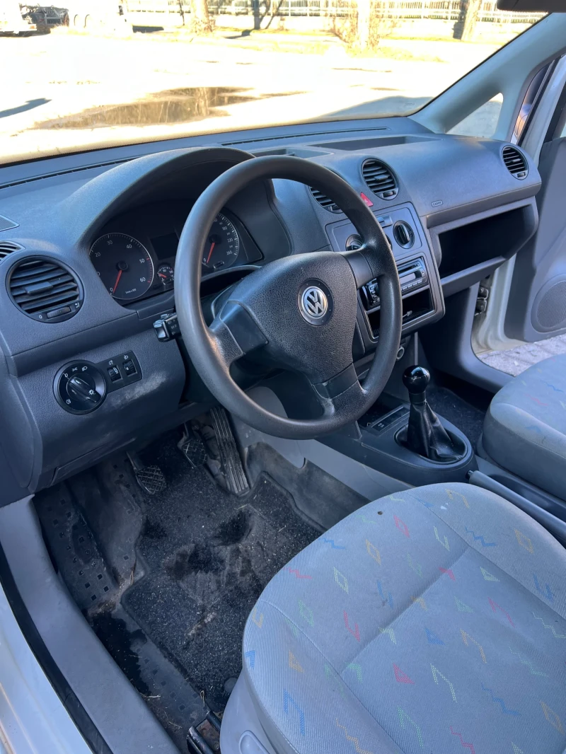 VW Caddy, снимка 10 - Автомобили и джипове - 48507444