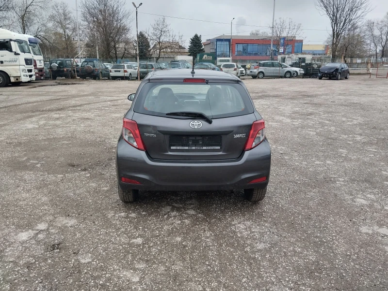 Toyota Yaris 1.0vvti TUV 2026, снимка 8 - Автомобили и джипове - 52383722