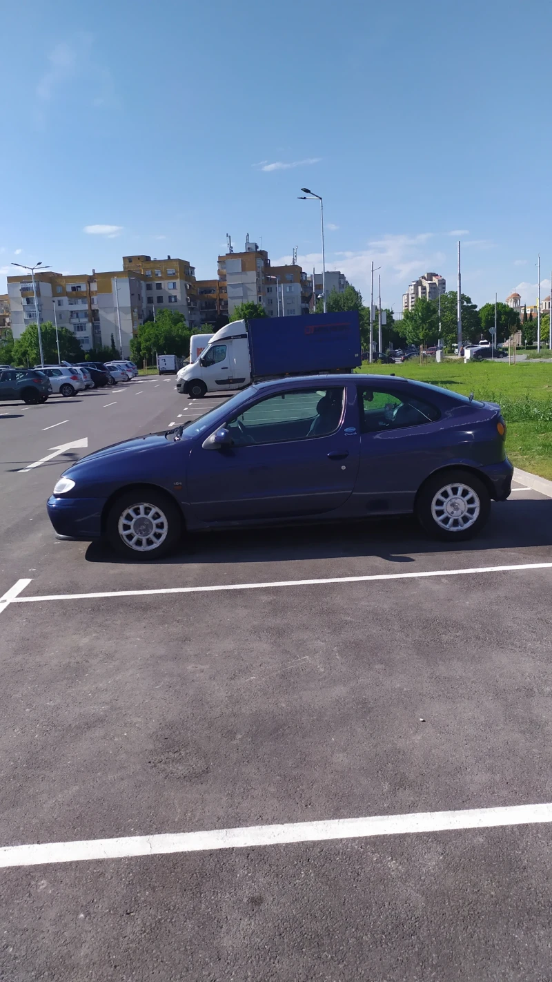 Renault Megane, снимка 5 - Автомобили и джипове - 52384442
