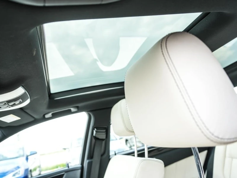 Mercedes-Benz E 400 * 4dr Sdn 4MATIC | Sun/Moonroof | ФИНАНСИРАНЕ, снимка 16 - Автомобили и джипове - 52727319