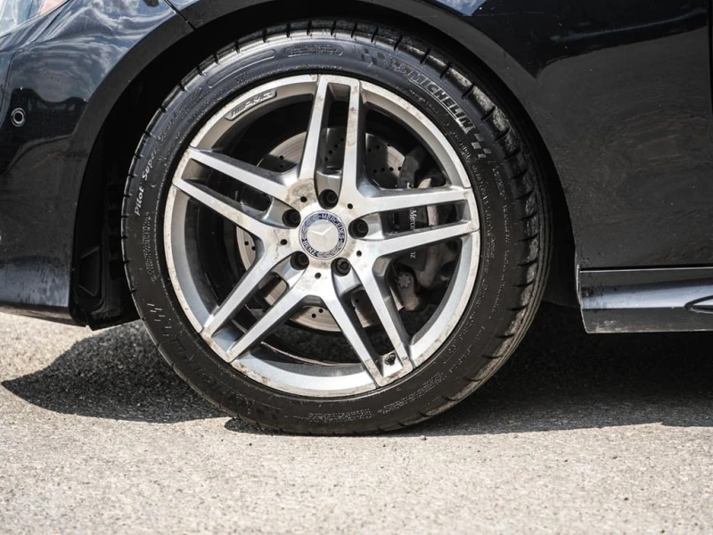 Mercedes-Benz E 400 * 4dr Sdn 4MATIC | Sun/Moonroof | ФИНАНСИРАНЕ, снимка 8 - Автомобили и джипове - 52727319