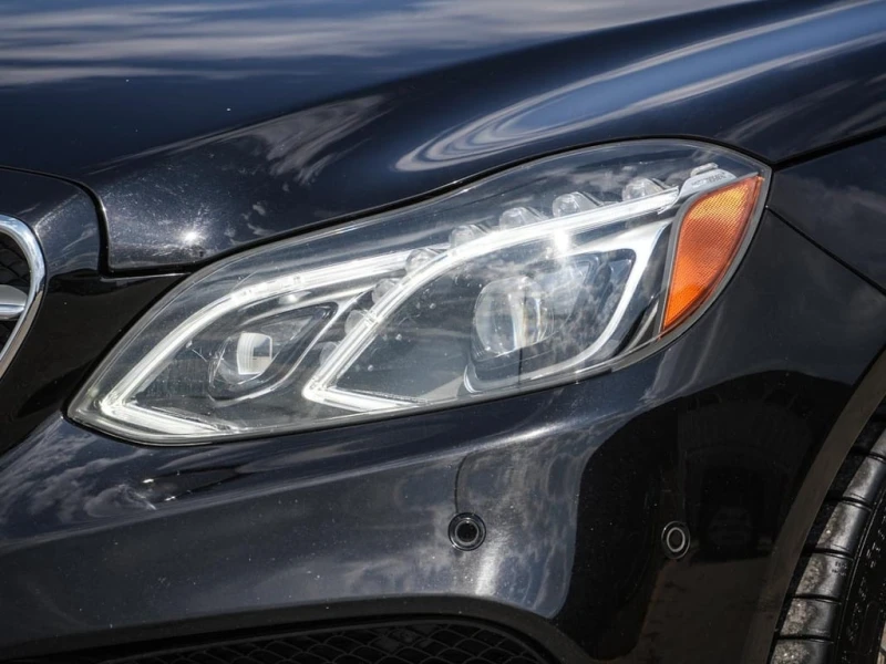 Mercedes-Benz E 400 * 4dr Sdn 4MATIC | Sun/Moonroof | ФИНАНСИРАНЕ, снимка 6 - Автомобили и джипове - 52727319