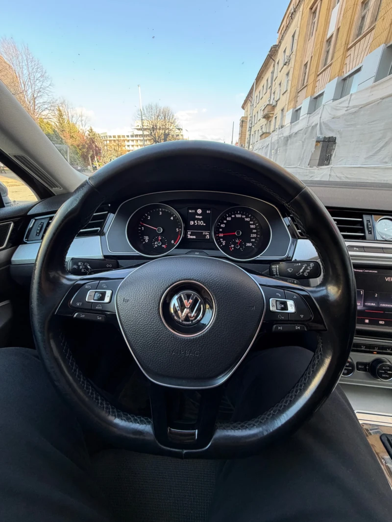 VW Passat  Full led kamera Distronic+ 190 конски сили МАСАЖ, снимка 9 - Автомобили и джипове - 52807861