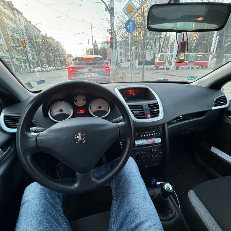 Peugeot 207, снимка 10 - Автомобили и джипове - 53197359