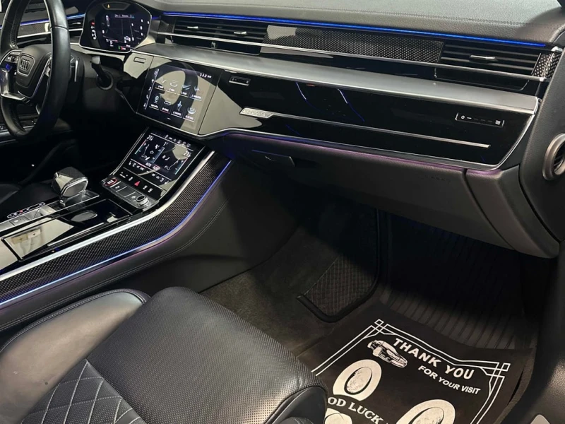 Audi S8 4.0 TFSI QUATTRO * МАСАЖИ* ДИСТРОНИК* ОБДУХВАНЕ* , снимка 12 - Автомобили и джипове - 53405928