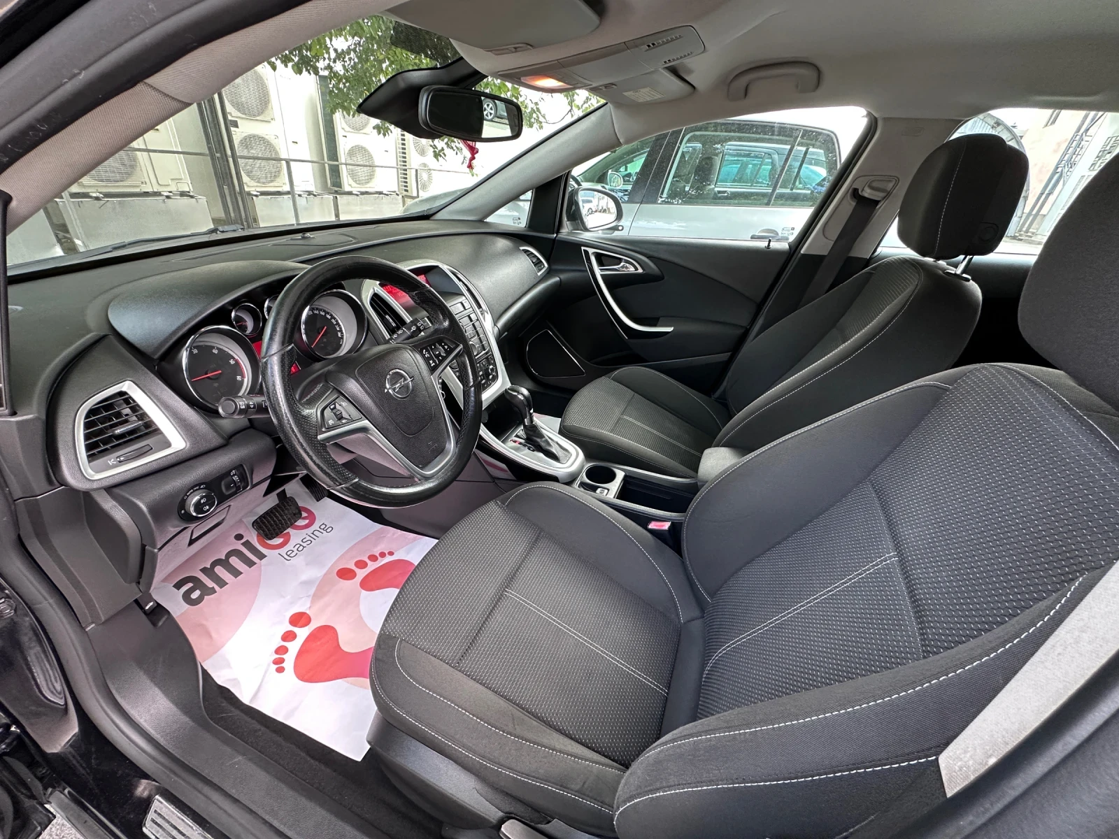 Opel Astra 2.0CDTI - КЛИМАТРОНИК - изображение 9