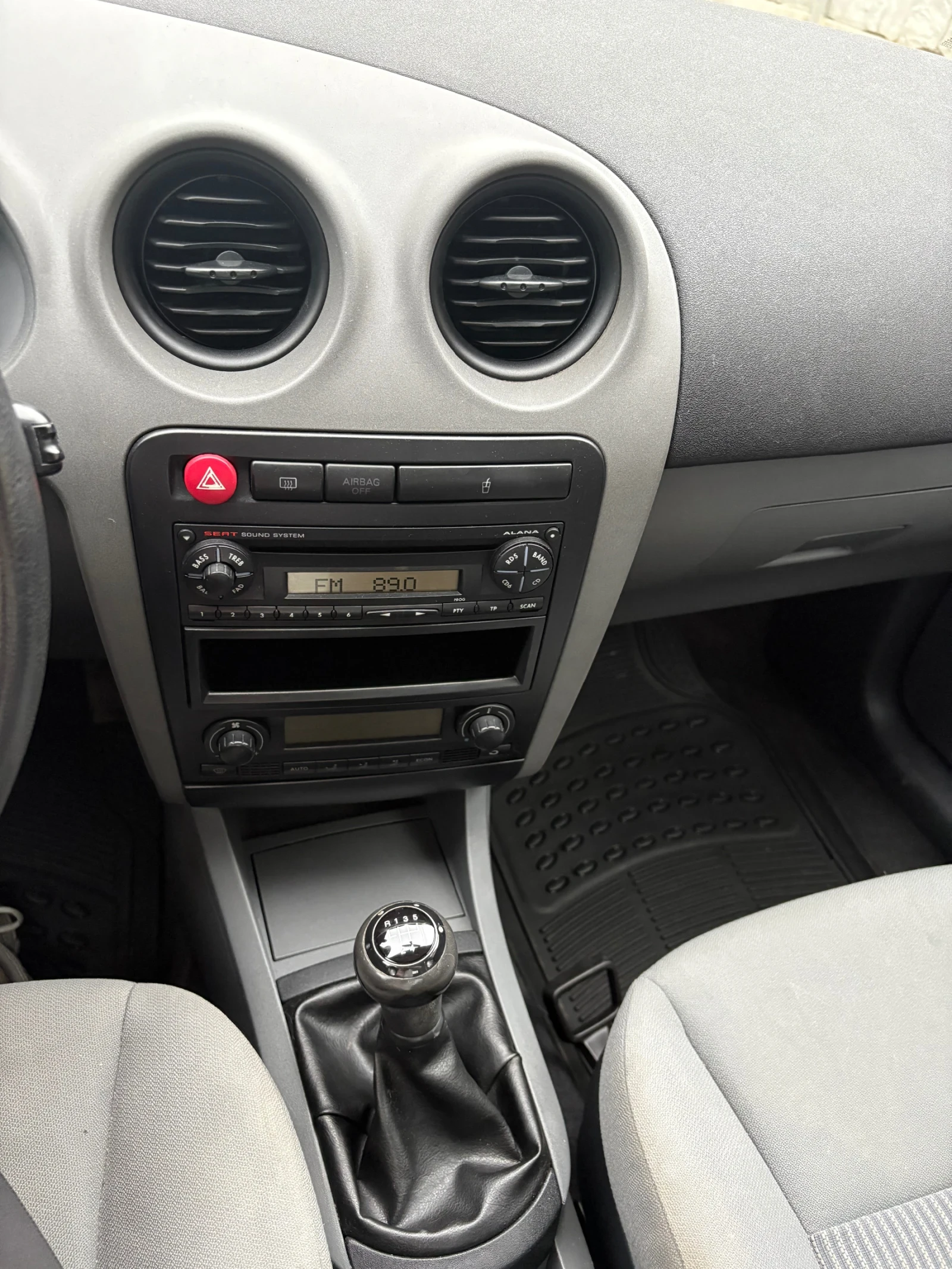 Seat Ibiza 1.4 - изображение 10