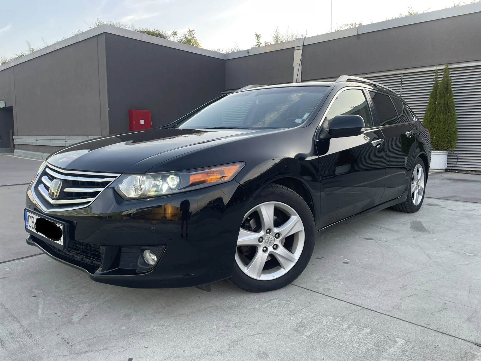 Honda Accord 2.2 i-Dtec - изображение 3