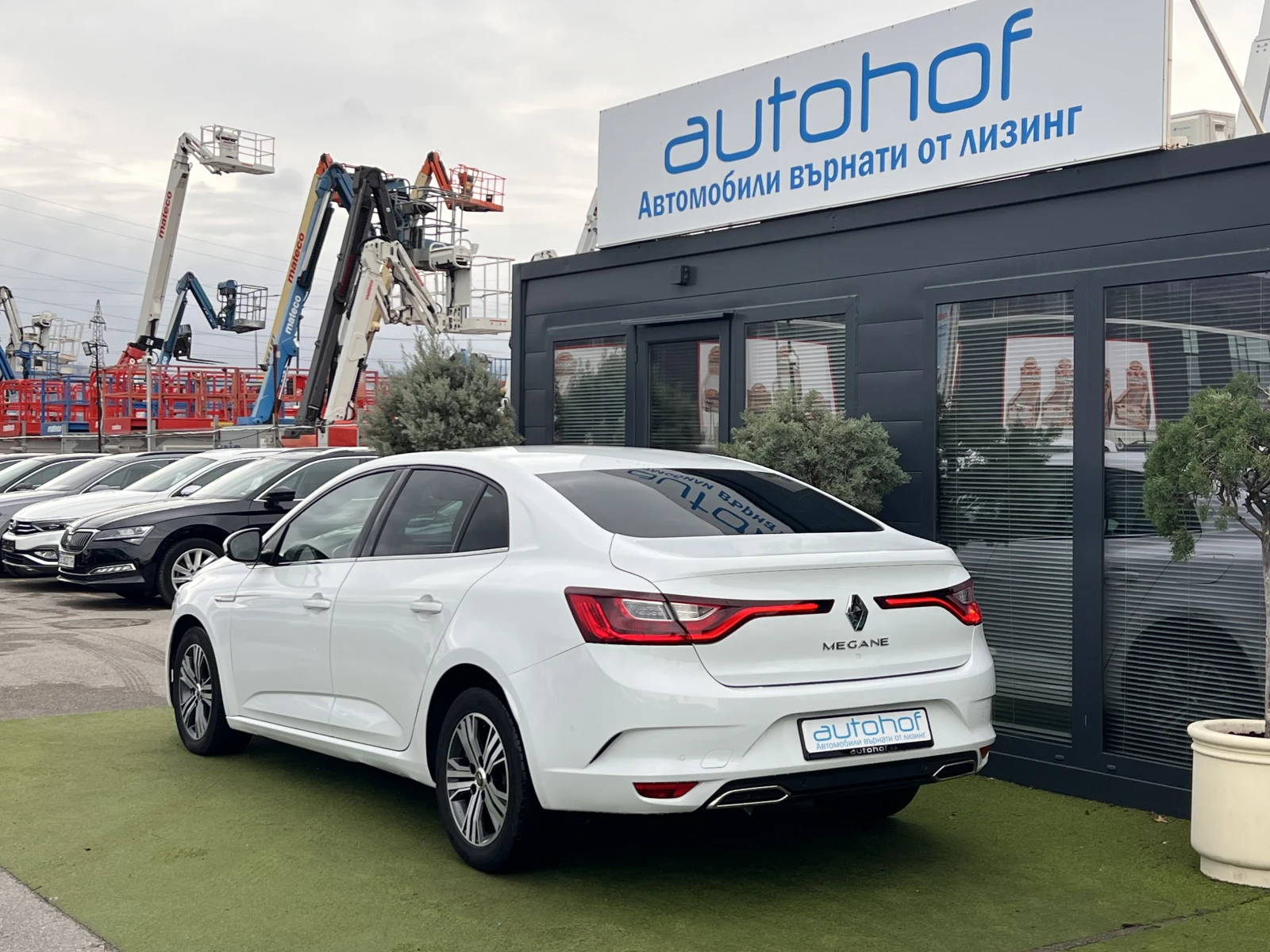 Renault Megane INTENS/1.5DCI/115K.C./7AT - изображение 3