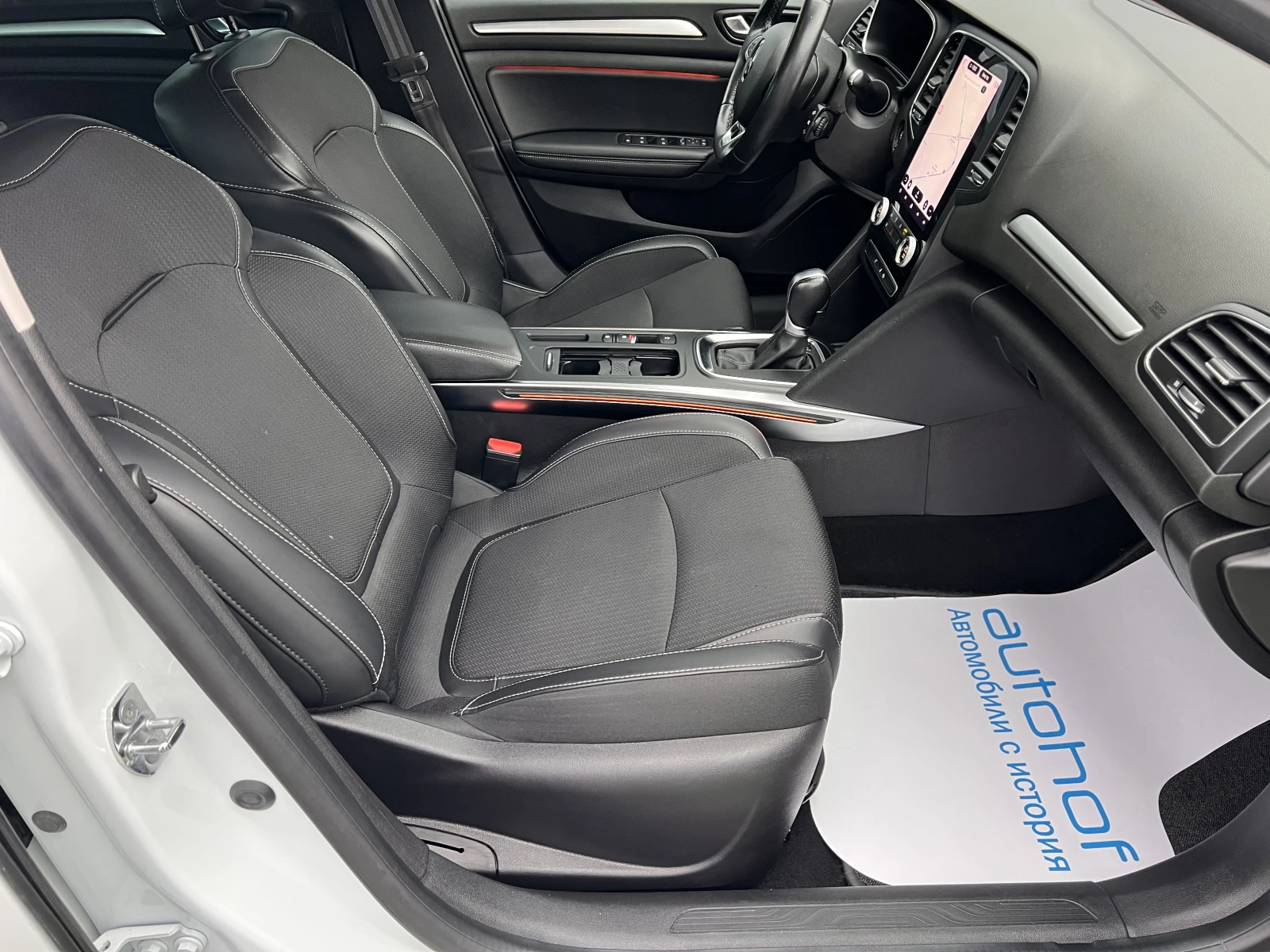 Renault Megane INTENS/1.5DCI/115K.C./7AT - изображение 9