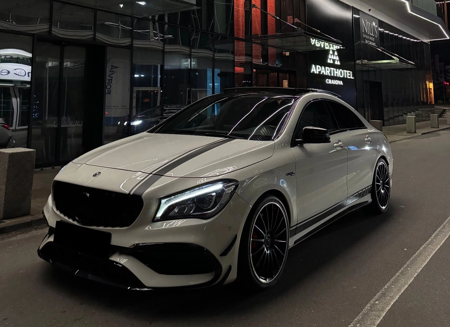 Mercedes-Benz CLA 45 AMG 4MATIC Coupe, снимка 7 - Автомобили и джипове - 53796867