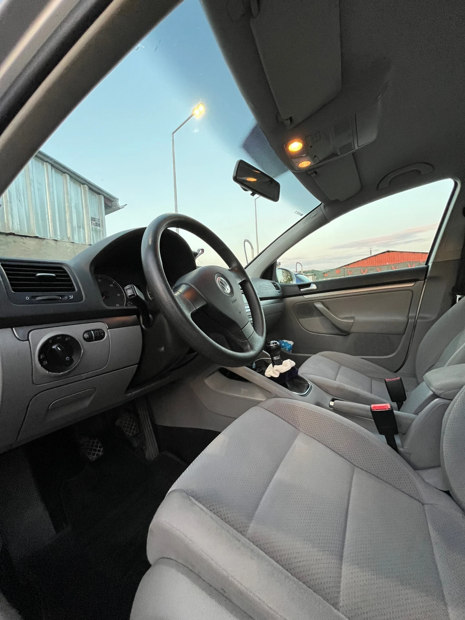 VW Golf, снимка 5 - Автомобили и джипове - 53871647