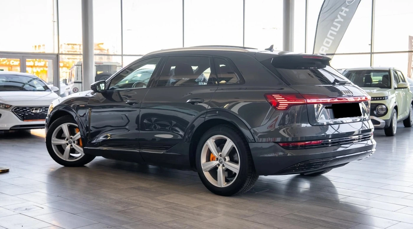 Audi E-Tron ETRSP Quatro, снимка 4 - Автомобили и джипове - 54037611