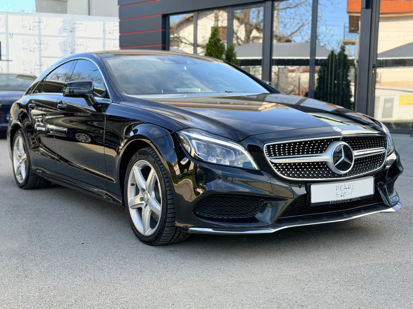 Mercedes-Benz CLS 350 d AMG Airmatic Facelift Distronic+ 360 H/Kardon, снимка 3 - Автомобили и джипове - 54111477