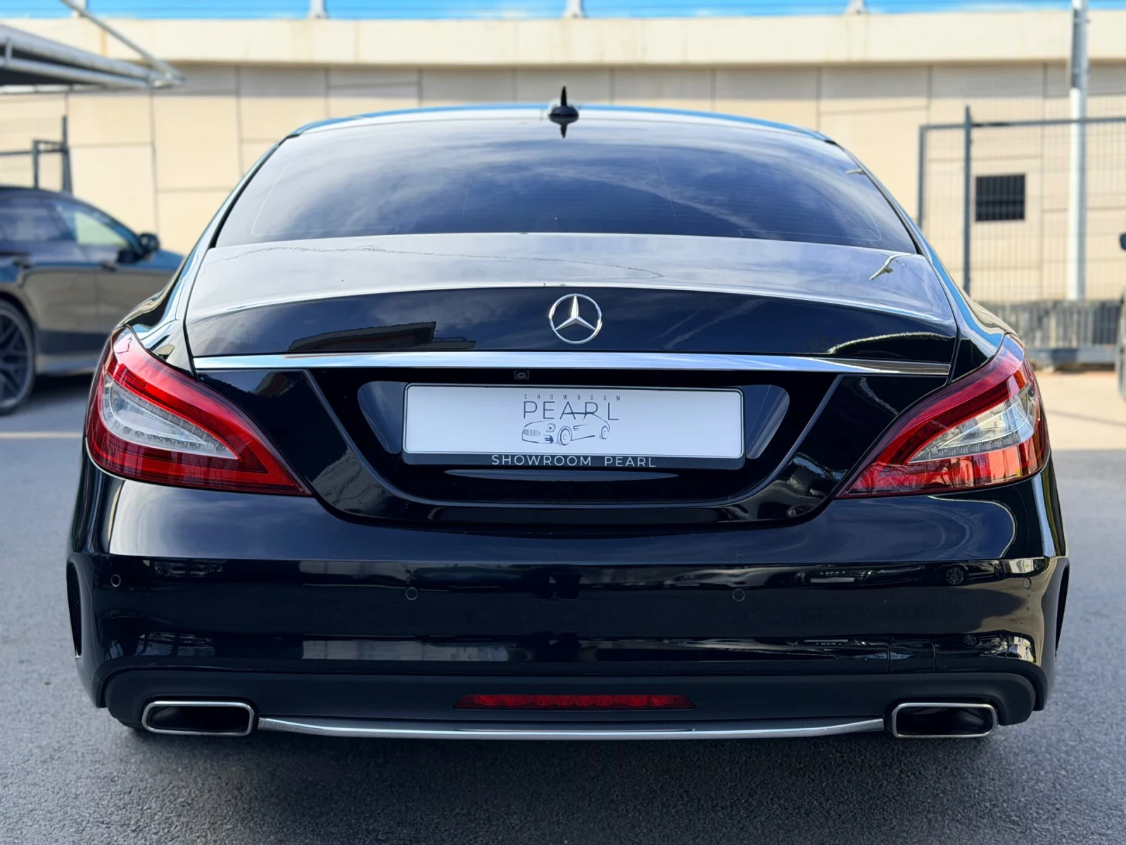 Mercedes-Benz CLS 350 d AMG Airmatic Facelift Distronic+ 360 H/Kardon, снимка 4 - Автомобили и джипове - 54111477
