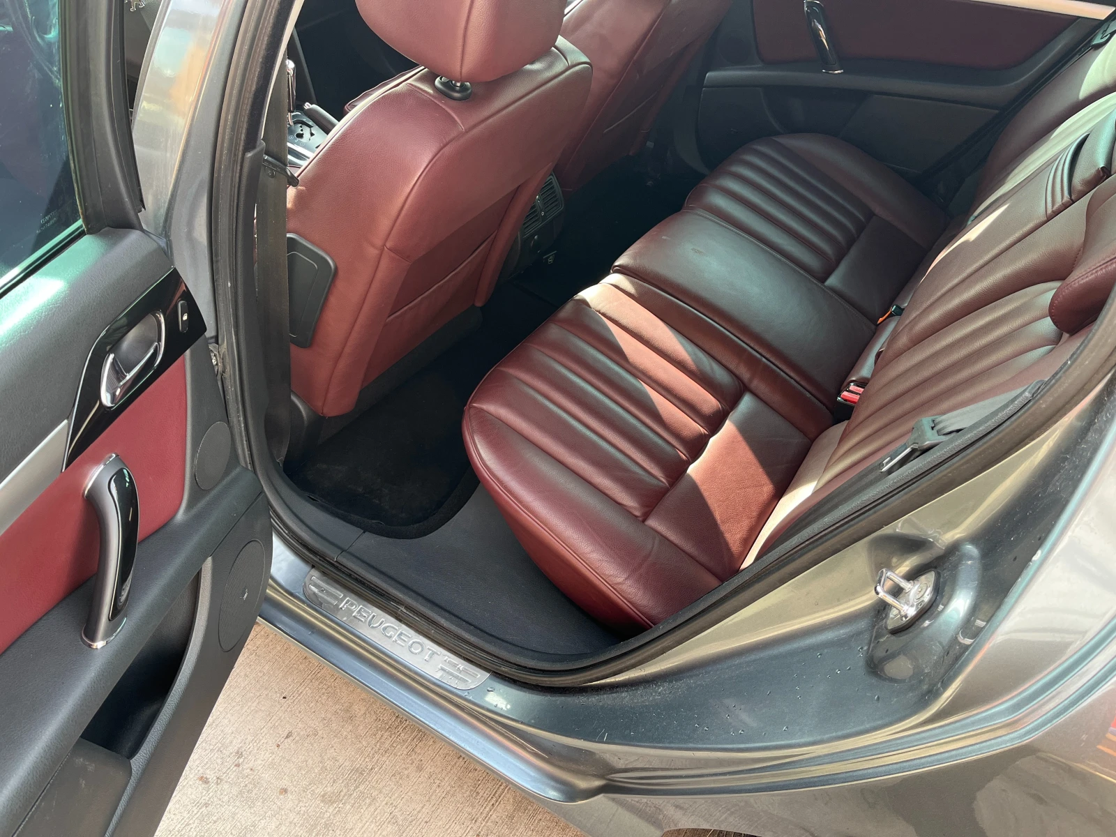 Peugeot 407 2.7 ХДИ с 6 степенна автоматична скоростна кутия, снимка 8 - Автомобили и джипове - 54184864