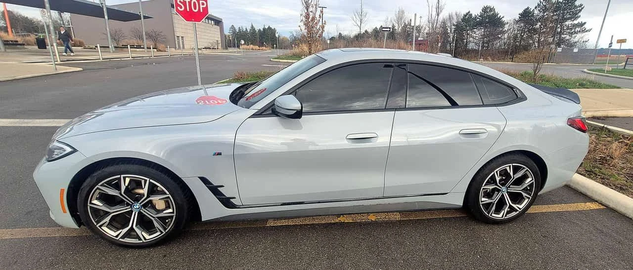 BMW i4 eDrive40  CARFAX, снимка 2 - Автомобили и джипове - 54226253