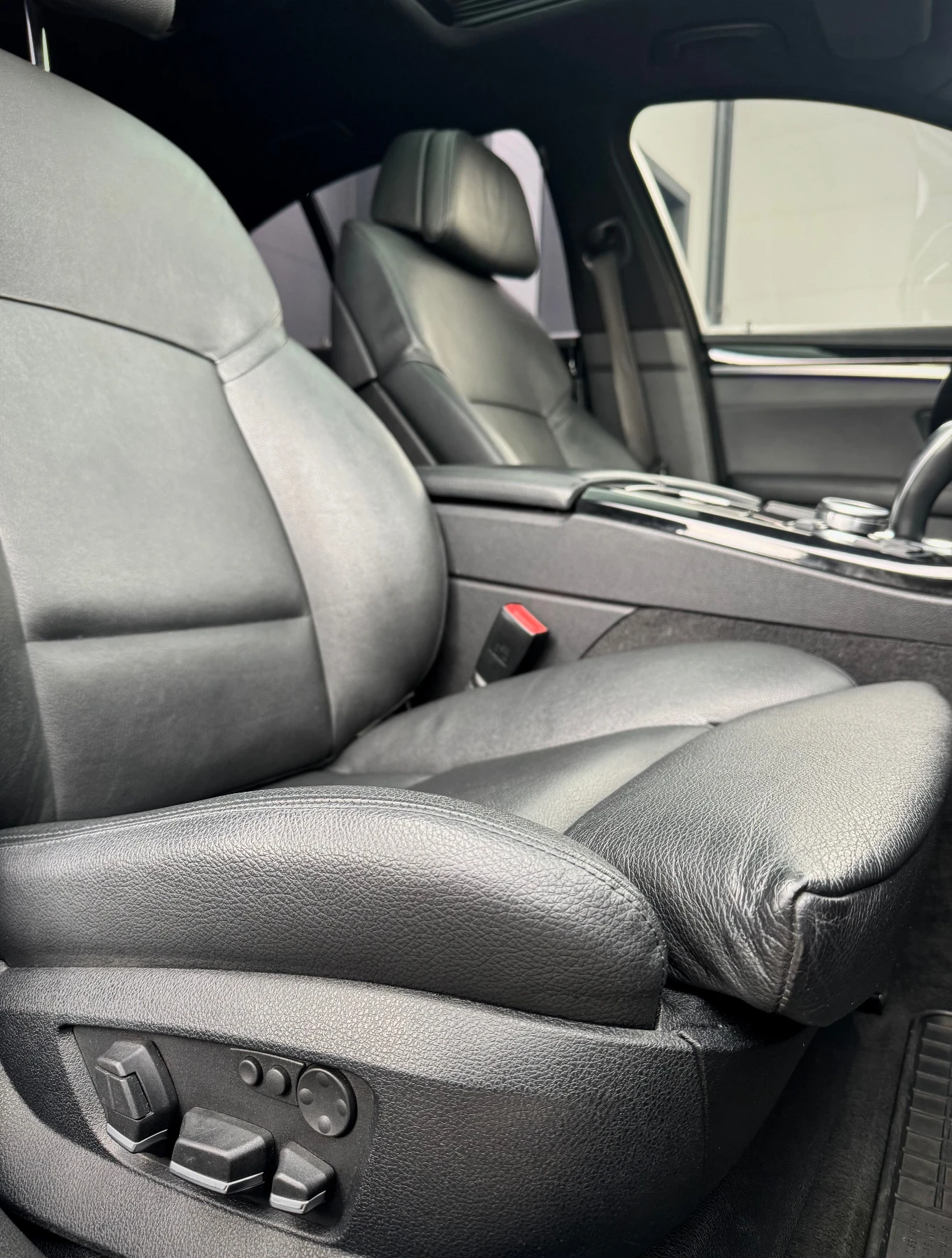 BMW 525 * 3.0d* 204к.с (M Sport package) , снимка 6 - Автомобили и джипове - 54365806