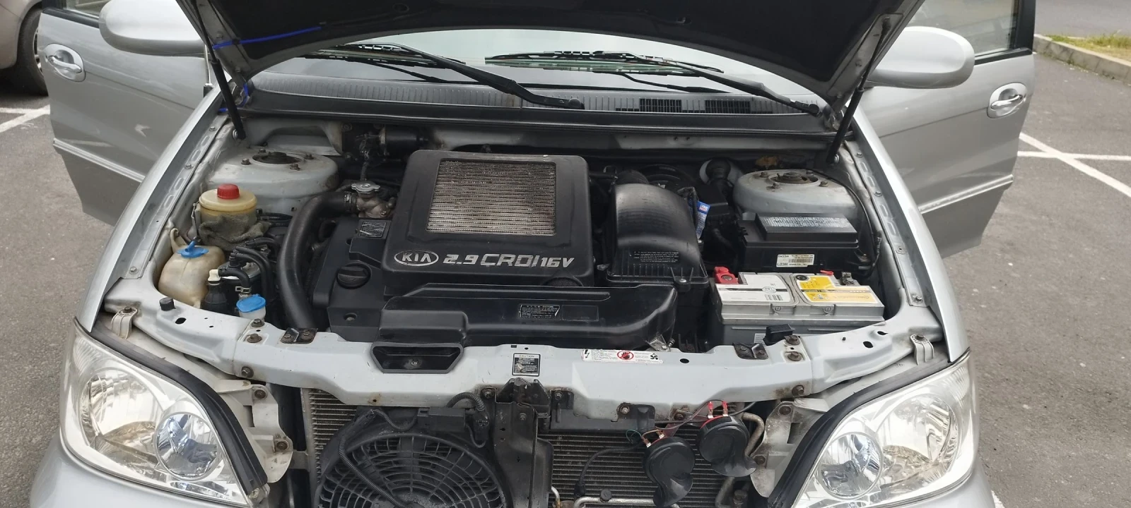 Kia Carnival 2.9 CRDi Special Edition , снимка 13 - Автомобили и джипове - 54397962