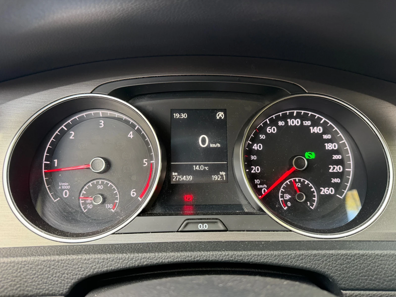 VW Golf 1.6 TDI 105ks DSG, снимка 8 - Автомобили и джипове - 54444051