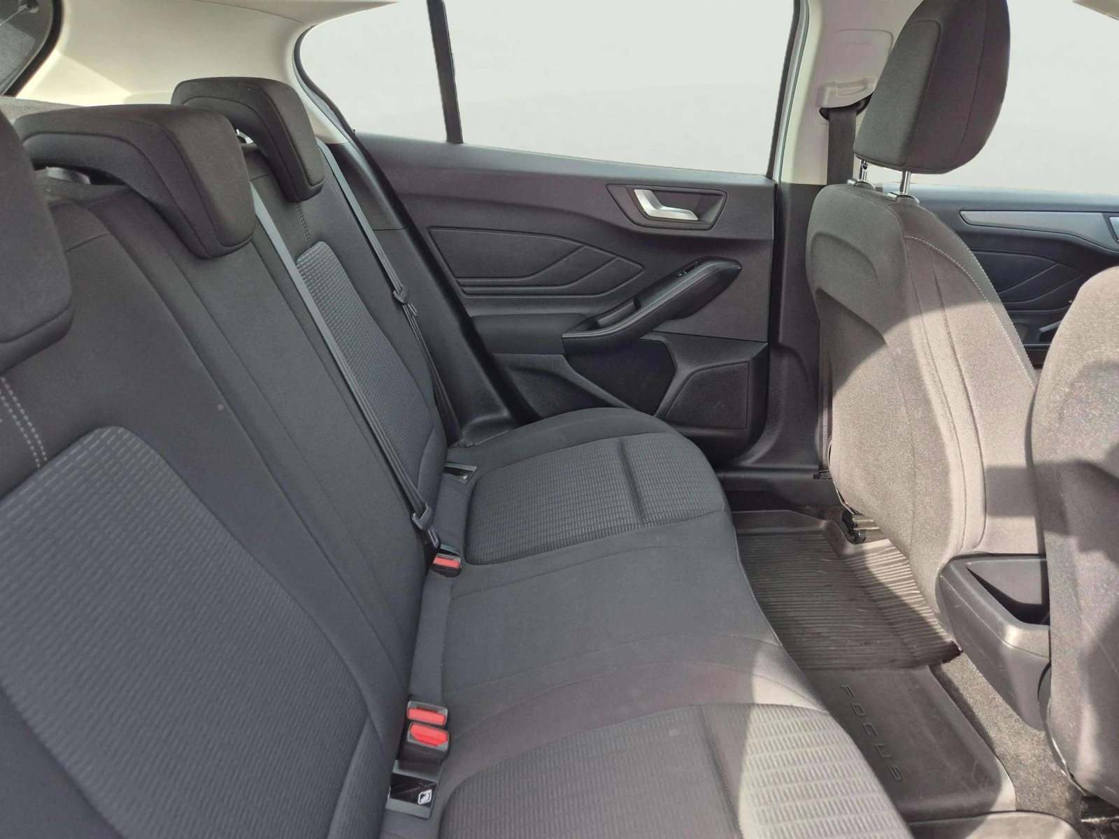 Ford Focus 1.0 EcoBoost, снимка 10 - Автомобили и джипове - 54541185