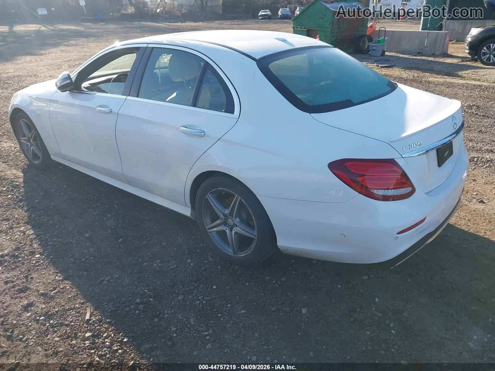 Mercedes-Benz E 300 AMG* BURMESTER* 4MATIC, снимка 6 - Автомобили и джипове - 54668775